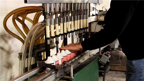 Visokokvalitetni automatski stroj za punjenje WC-a